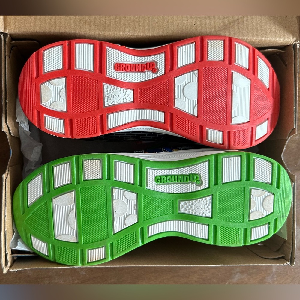 Super Mario Light Up Sneakers Ground Up Size 2 - Picture 3 of 8